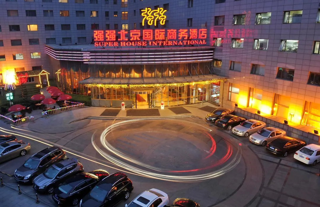 Hotel Super House International 4*